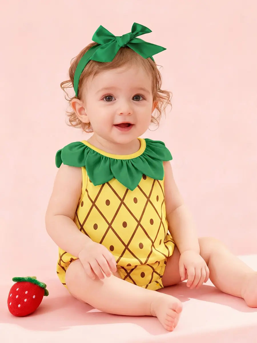 Macacão Bebê Frutas Sem Manga Gola Verde Estampa Morango Poliéster 0 aos 18 Meses — foto 3