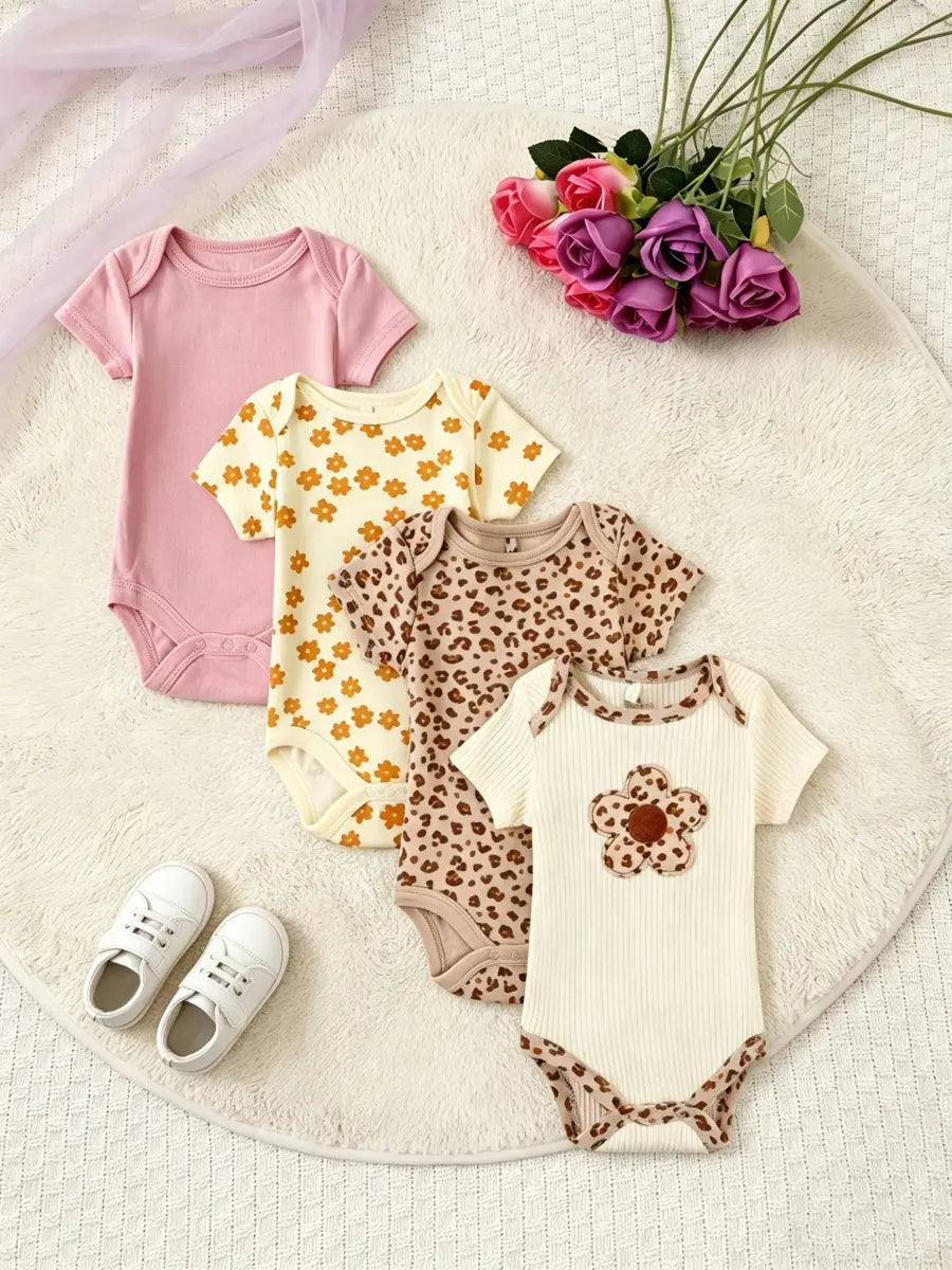 Kit 4 Bodies Bebê Menina Manga Curta Estampa Leopardo e Floral Algodão Gola Redonda 0 a 9 Meses — foto 2