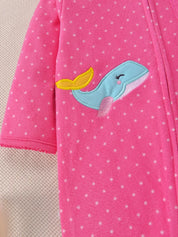Macacão Pijama Infantil Feminino Manga Longa com Pé e Zíper Fleece Estampa de Bolinhas Rosa 0 aos 9 Meses — foto 4