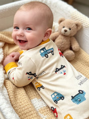 Macacão Bebê Menino Pijama Manga Longa com Pés Zíper Frontal Estampa de Carrinhos Bege Recém-Nascido ao 9 Meses — foto 5